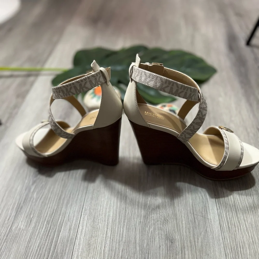 Michael Kors Carmen Logo Faux Leather Wedge Sandal ✨brand new✨No box